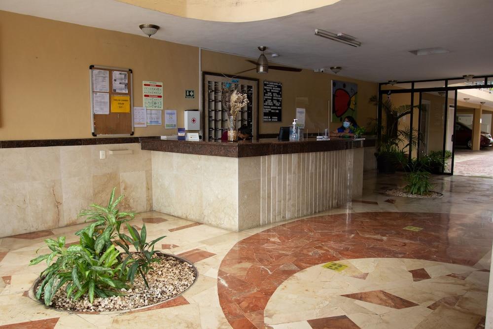 Dogtown Suites Cancun Exterior photo