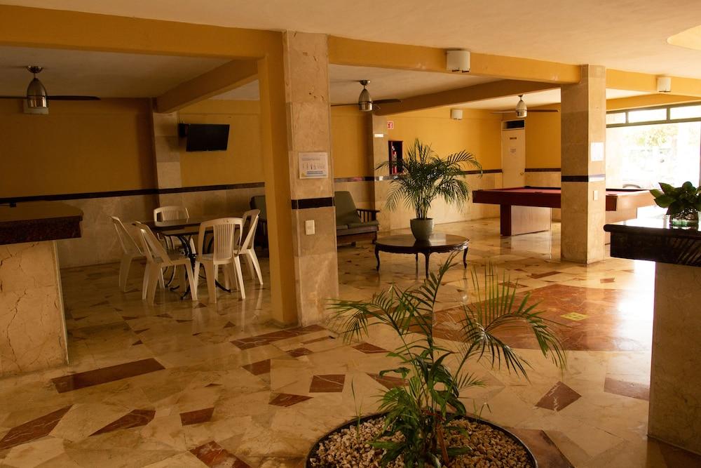 Dogtown Suites Cancun Exterior photo