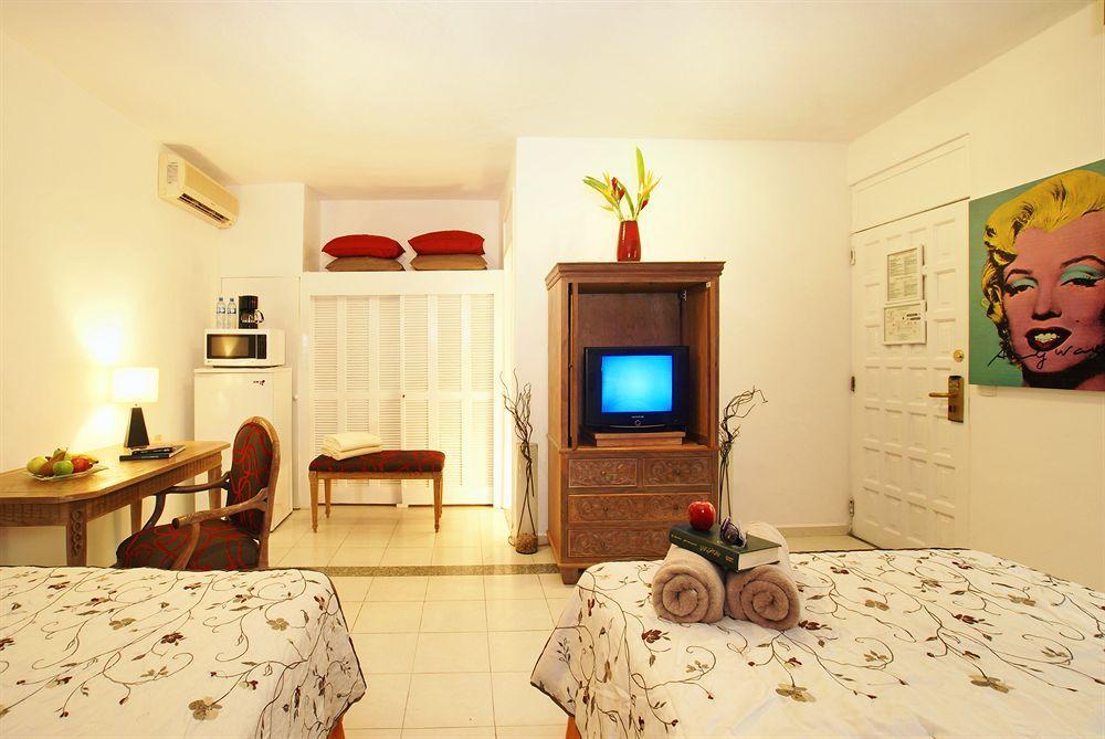 Dogtown Suites Cancun Exterior photo
