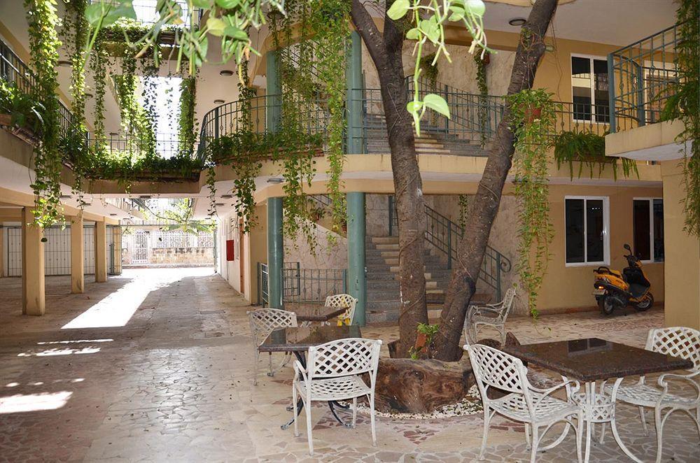 Dogtown Suites Cancun Exterior photo