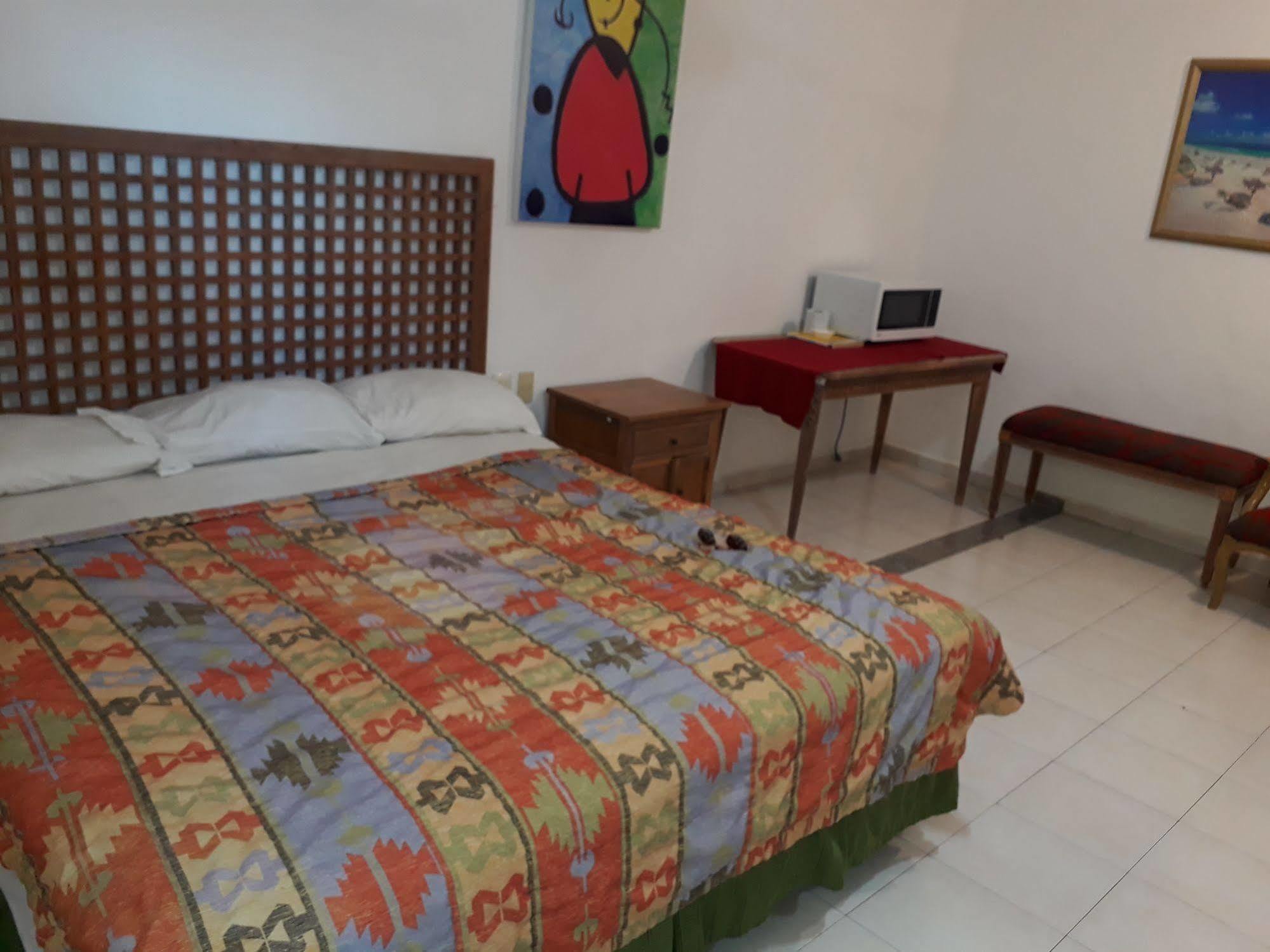 Dogtown Suites Cancun Exterior photo
