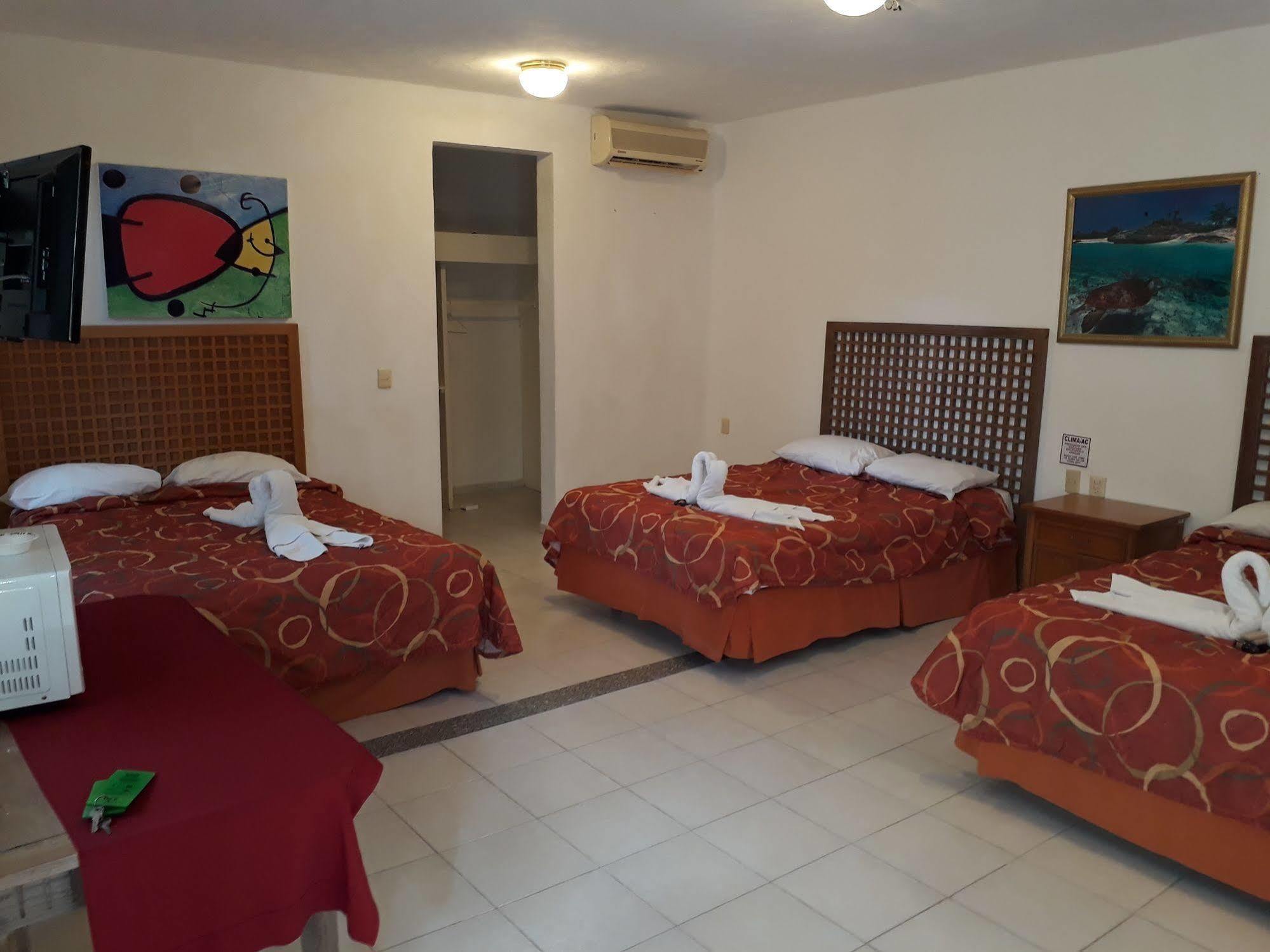 Dogtown Suites Cancun Exterior photo