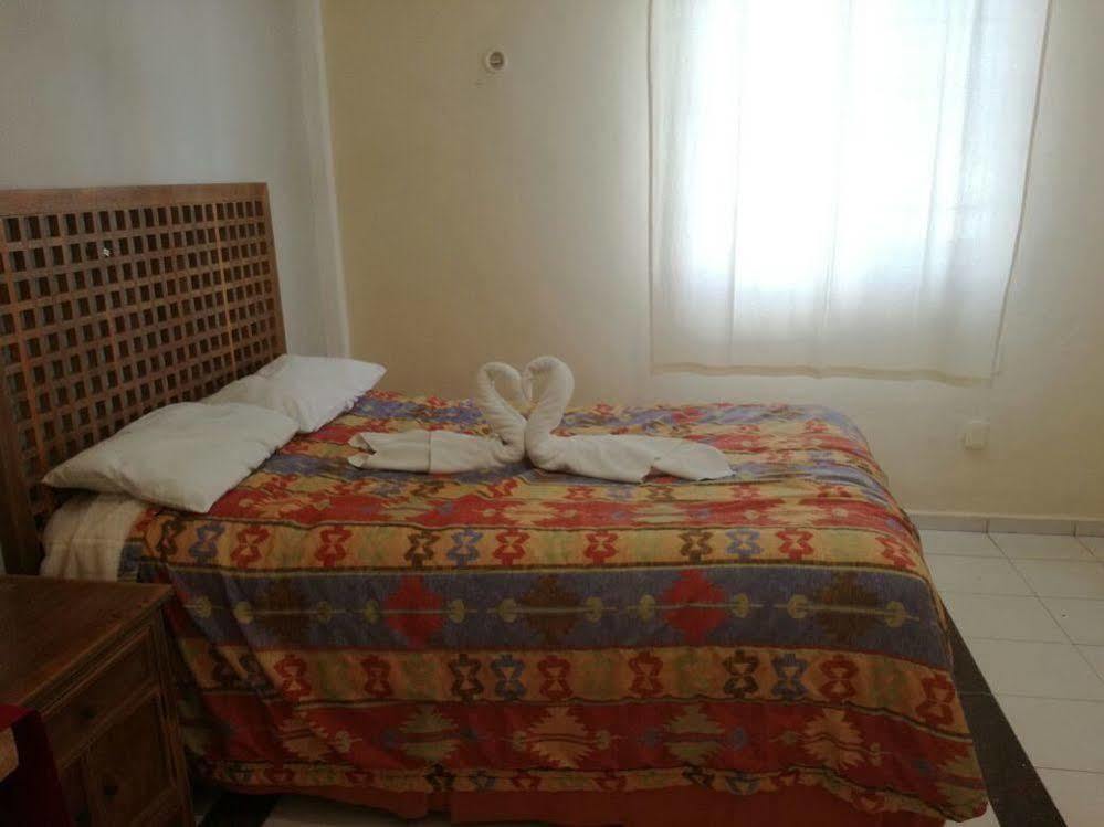 Dogtown Suites Cancun Exterior photo