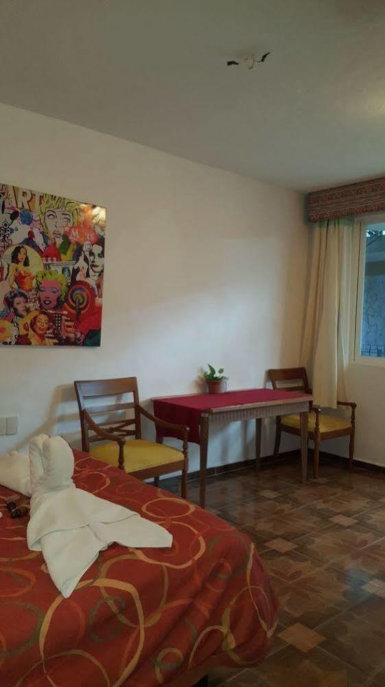 Dogtown Suites Cancun Exterior photo